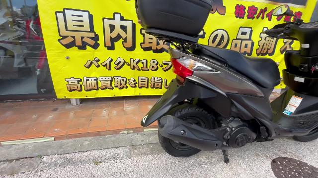 スズキ アドレスＶ１２５Ｓ ２０１３年モデル 社外リアボックス ナックルバイザー｜バイクＲ（宜野湾大山本店）格安 バイク販売｜新車・中古バイクなら【グーバイク】