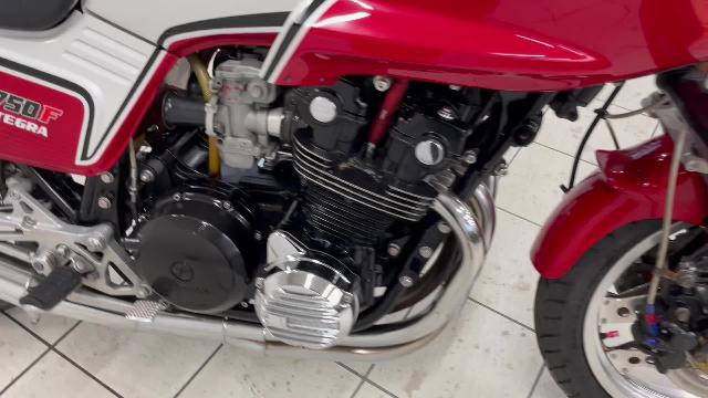 ホンダ ＣＢ７５０Ｆインテグラ 外装塗り替え ＣＲキャブ ヨシムラ油温