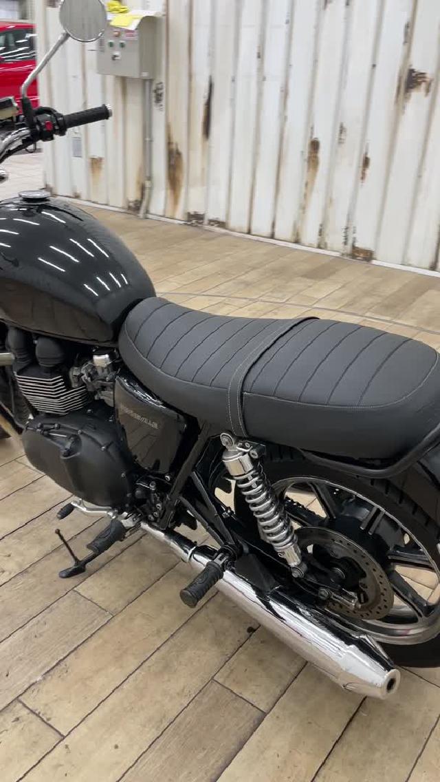 ＴＲＩＵＭＰＨ ボンネビル フルノーマル車 空冷エンジン クラブバー インジェクション車 ヘルメットホルダー チョーク  アイドリングスクリュー｜ＣＨＡＭＰＩＯＮ７６ 名古屋昭和橋店｜新車・中古バイクなら【グーバイク】