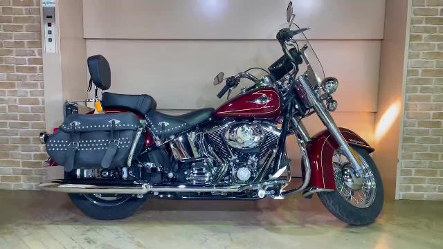 ＨＡＲＬＥＹ－ＤＡＶＩＤＳＯＮ ＦＬＳＴＣ ヘリテイジソフテイルクラシック ２０１０年モデル 左右出しマフラー サドルバッグ ウインドシールド  ＴＣ９６Ｂ｜ハーレーダビッドソン バルコム広島｜新車・中古バイクなら【グーバイク】