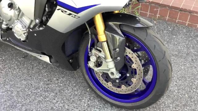 ヤマハ ＹＺＦ－Ｒ１Ｍ ＡＢＳ ＲＮ４０Ｎ ２０１５年モデル 赤キー