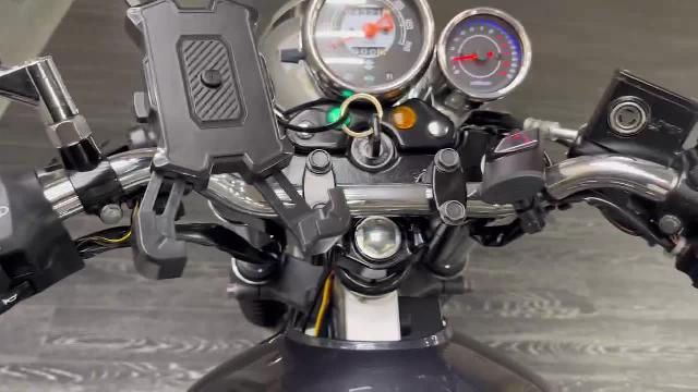 スズキ ＳＴ２５０ Ｅタイプ フォークブーツ タコメーター メッキフェンダー 社外ウィンカー  サイドバッグ｜ＢＶＣバイク査定センター四国｜新車・中古バイクなら【グーバイク】