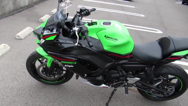 カワサキ Ｎｉｎｊａ ６５０ ＫＲＴ ２０２２年モデル 前後タイヤ新品