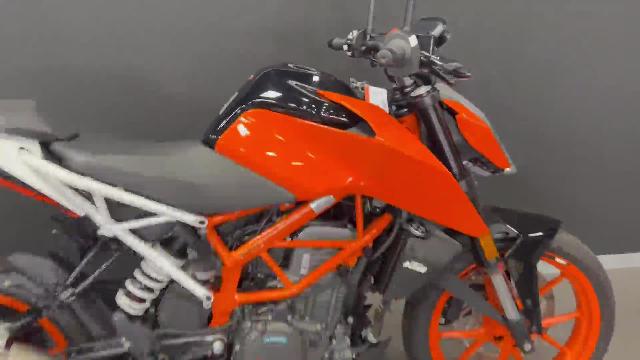 ＫＴＭ ３９０デューク ヘルメットホルダー装備｜ＫＴＭ小山｜新車