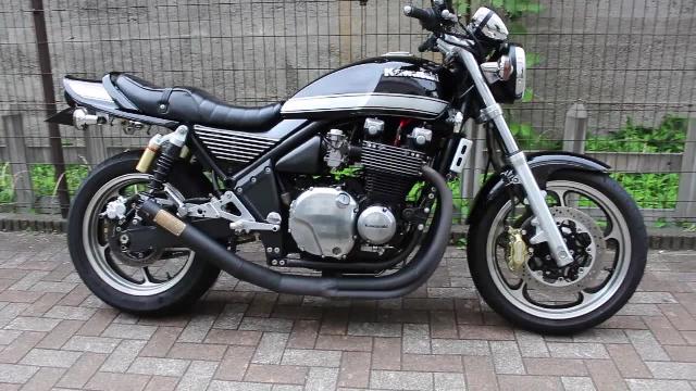 カワサキ ＺＥＰＨＹＲ１１００ ブラック／シルバー 後期型ブラックエンジン ＢＥＥＴビート ショート管｜ＭＯＯＮＦＩＥＬＤ Ｔｓｕｋｉｎｏ  Ｒａｃｉｎｇ Ｔｅｃｈｎｏｌｏｇｙ｜新車・中古バイクなら【グーバイク】