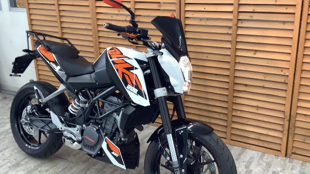 ＫＴＭ ２００デューク ２０１１年モデル リアキャリア スクリーン装備｜バイク王 相模大野店｜新車・中古バイクなら【グーバイク】