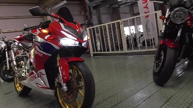 ホンダ ＣＢＲ２５０ＲＲ ＭＣ５１ カスタム多数 ４５８７９