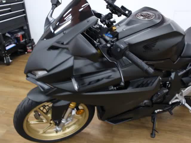 ホンダ ＣＢＲ２５０ＲＲ／ＥＴＣ車載器付き／純正ＯＰクイックシフター装備／タイプＣ電源／マルチバー／ヘルメットホルダー／取り扱い説明書付き ｜バイク館港北ニュータウン店｜新車・中古バイクなら【グーバイク】