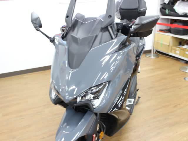 ヤマハ ＴＭＡＸ５６０ ＴＥＣＨ  ＭＡＸ／ＥＴＣ車載器付き／純正ＯＰＵＳＢ電源＆マルチバー付き／純正ＯＰリヤボックス／グリップヒーター／｜バイク館港北ニュータウン店｜新車・中古バイクなら【グーバイク】