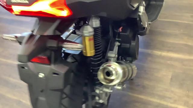 ホンダ ＡＤＶ１５０ ２０２０年モデル ＳＰ忠雄マフラー ローダウンシート装備｜バイク王 綾瀬店｜新車・中古バイクなら【グーバイク】