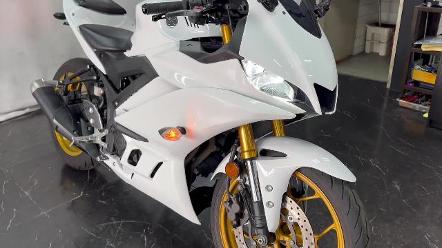 ヤマハ ＹＺＦ－Ｒ２５ ホイール塗装済み ホワイト仕様 純正パーツ多数 ＬＥＤパーツ多数｜グランドライン東京店 ＧＲＡＮＤ ＬＩＮＥ  Ｇｒｏｕｐ｜新車・中古バイクなら【グーバイク】