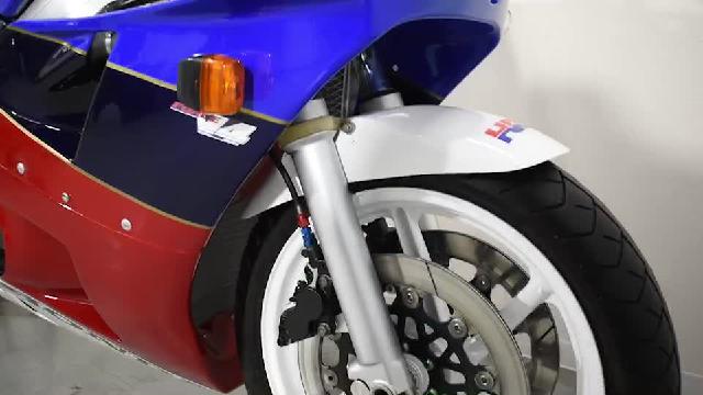 ホンダ ＶＦＲ７５０Ｒ ＲＣ３０ レストア済み｜ＡＸＥＬ８１９｜新車