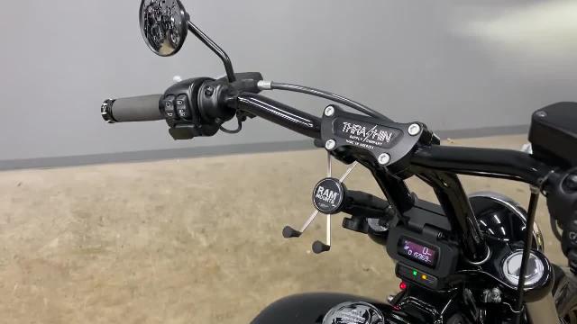 ＨＡＲＬＥＹ－ＤＡＶＩＤＳＯＮ ＦＸＢＢ ソフテイルストリートボブ バンス ２ｉｎ１マフラー ＧＬＩＤＥ ホイール スラッシン ハンドルライザー  クラブスタイル｜ＭＩＤＷＡＹ ＭＯＴＯＯＮＥＴＷＯ｜新車・中古バイクなら【グーバイク】