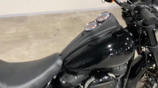 ＨＡＲＬＥＹ－ＤＡＶＩＤＳＯＮ ＦＸＬＲＳ ソフテイル ローライダーＳ １１４ ２０２０ｙ ＭＷ８ パインバレーシーガルマフラー 純正ＯＰペグ  ２連メーター｜ＭＩＤＷＡＹ ＭＯＴＯＯＮＥＴＷＯ｜新車・中古バイクなら【グーバイク】