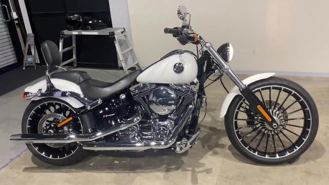 ＨＡＲＬＥＹ－ＤＡＶＩＤＳＯＮ ＦＸＳＢ ブレイクアウト ２０１７ｙＭ ＴＣ１０３ ツインカム最終モデル タービンホイール クロームワークスマフラー  ＡＢＳ｜ＭＩＤＷＡＹ ＭＯＴＯＯＮＥＴＷＯ｜新車・中古バイクなら【グーバイク】