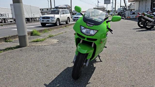 カワサキ Ｎｉｎｊａ ＺＸ－９Ｒ｜バイクディーラーカラーズ｜新車 