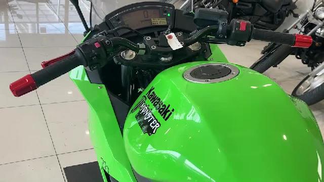 カワサキ Ｎｉｎｊａ ４００Ｒ ＥＲ４００Ｂ ＥＲ４００ＢＥ ４ストロークエンジン フューエルインジェクション  リアフェンダーレス｜Ｊｅｅｐアウトレット｜新車・中古バイクなら【グーバイク】