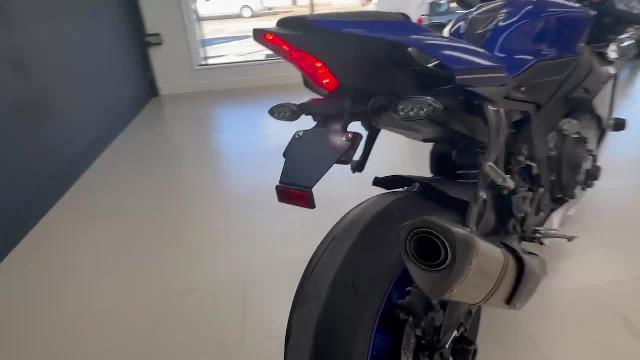 ヤマハ ＹＺＦ－Ｒ１ 逆輸入車 純正ＯＰアクラポビッチマフラー ＥＴＣ ブレーキレバーガード｜バイクショップＢＥＡＴ！  ＢＡＳＥ｜新車・中古バイクなら【グーバイク】