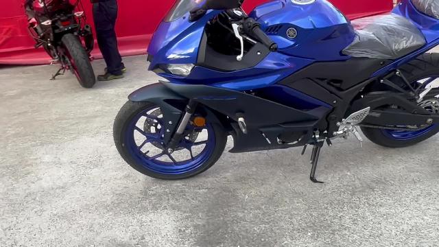 ヤマハ ＹＺＦ－Ｒ２５ ＲＧ７４Ｊ型 倒立フォーク ＬＥＤヘッドライト