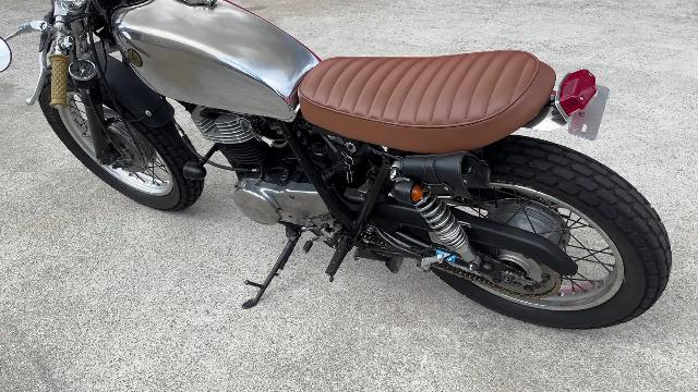 ヤマハ ＳＲ４００ １ＪＲ型 １９９２年式 セパレートハンドル トップブリッジ移設 キーシリンダー移設 メーター変更  スカチューン｜エナジーモータースタイル｜新車・中古バイクなら【グーバイク】