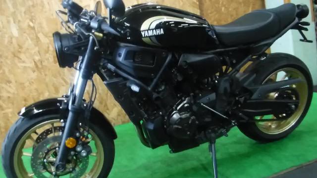 ヤマハ ＸＳＲ７００ 三日月カラー セパハン バックステップ アクラボマフラー装備｜アウトレットバイク大阪｜新車・中古バイクなら【グーバイク】