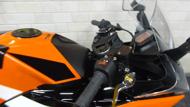 ＫＴＭ ＲＣ２５０ ２０１７年モデル バックステップ Ｒフェンダー マジカルタンクカバー アルミレバー ＵＳＢ電源  キジマメットホルダー｜(株)ミスターバイクヤマベ ３号線店｜新車・中古バイクなら【グーバイク】