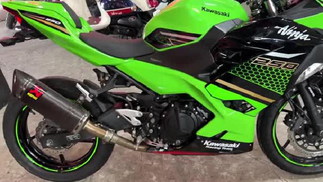 カワサキ Ｎｉｎｊａ ２５０ ＫＲＴエディション ＡＫＲＡＰＯＶＩＣフルエキ タンデムシートカウル フェンダーレス｜エナジーモータースタイル  福岡店｜新車・中古バイクなら【グーバイク】