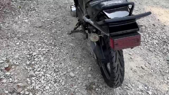 カワサキ ＧＰＺ４００Ｆ エンジン腰上オーバーホール済み １９８５年